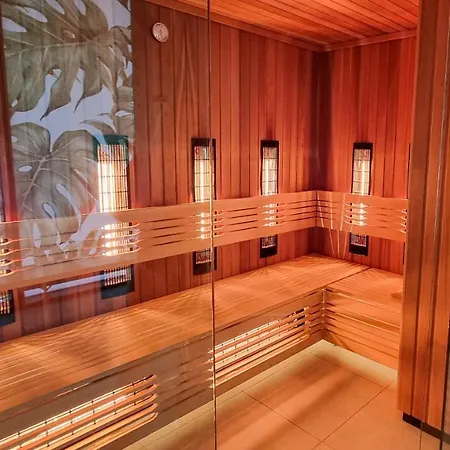 Golden Eye Seaside Park Apartment *