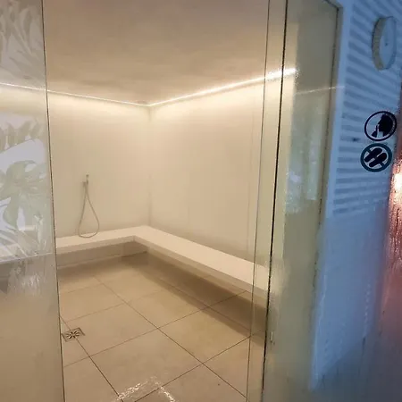 Golden Eye Seaside Park Apartament *